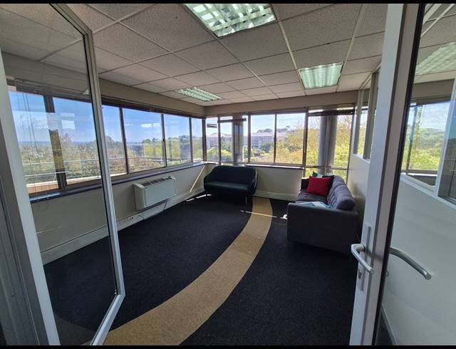 306M² OFFICE TO LET IN WOODMEAD